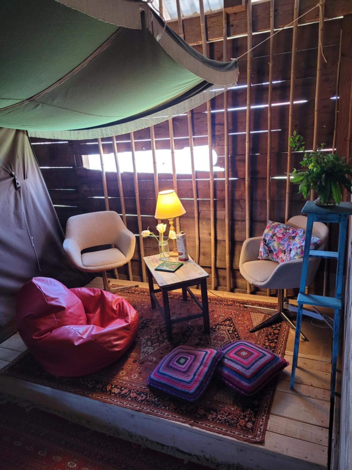 ブレッド Nomads Glampホステル エクステリア 写真